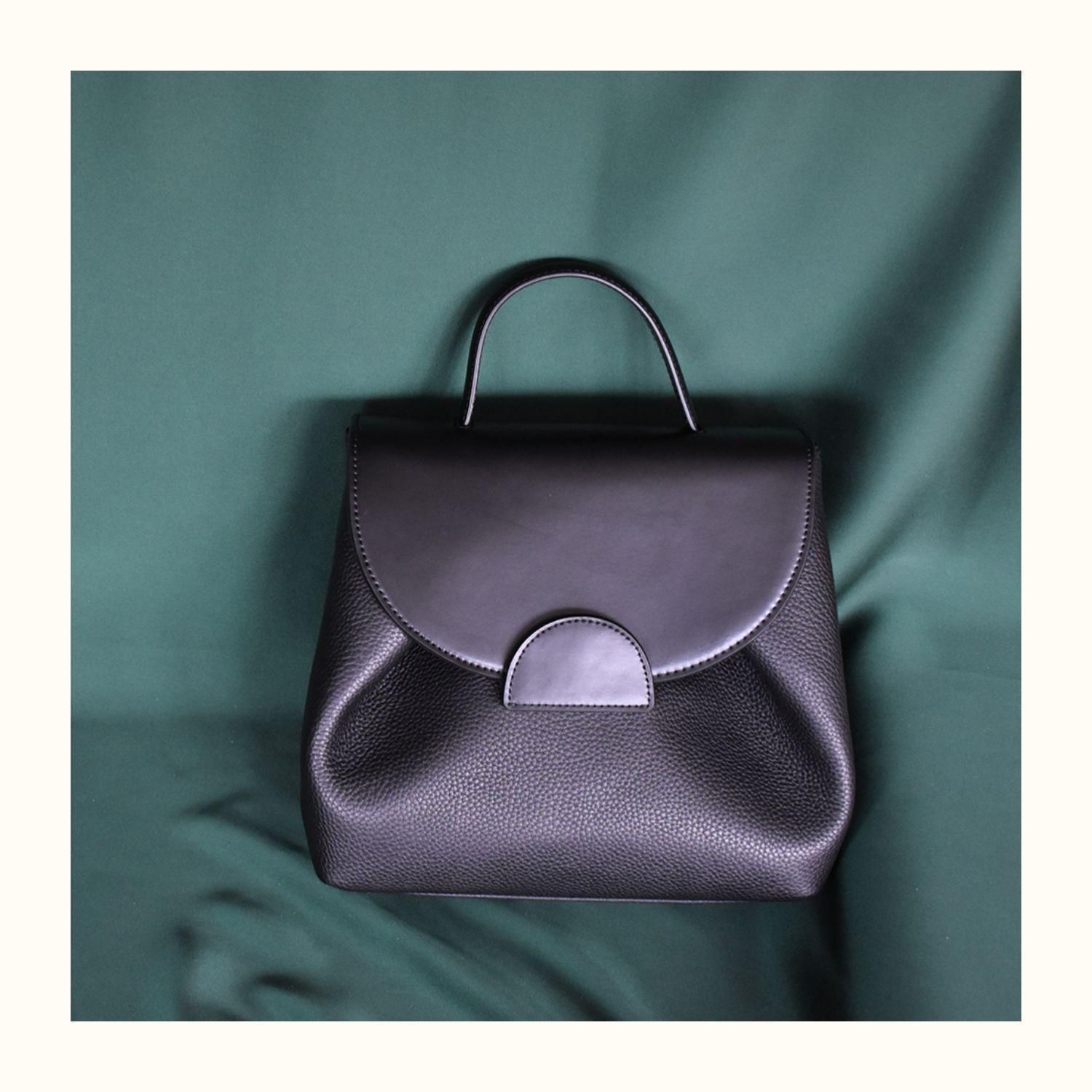 chanel classic card holder calfskin