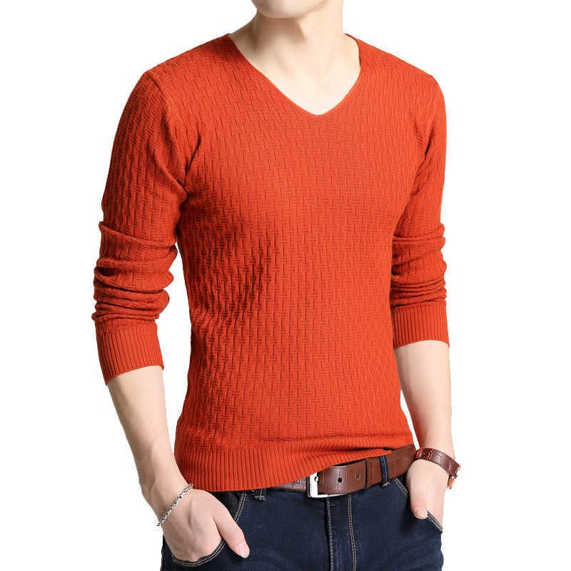 czerwony sweter