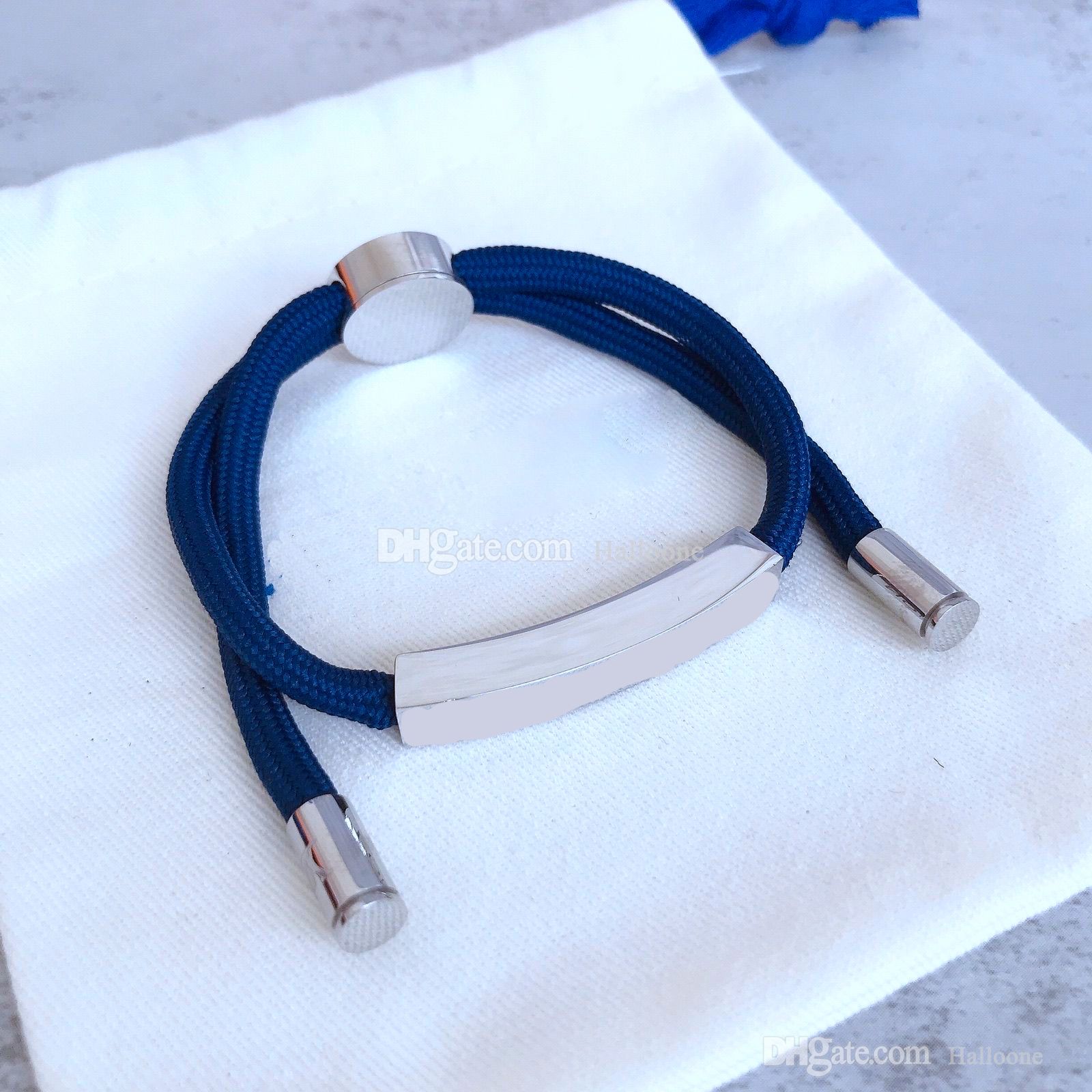 Braccialetti blu con logo