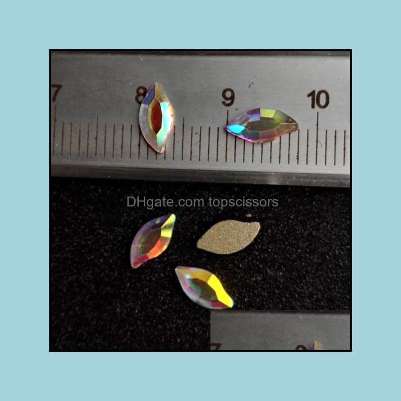 Diamond Leaf 4x8mm.