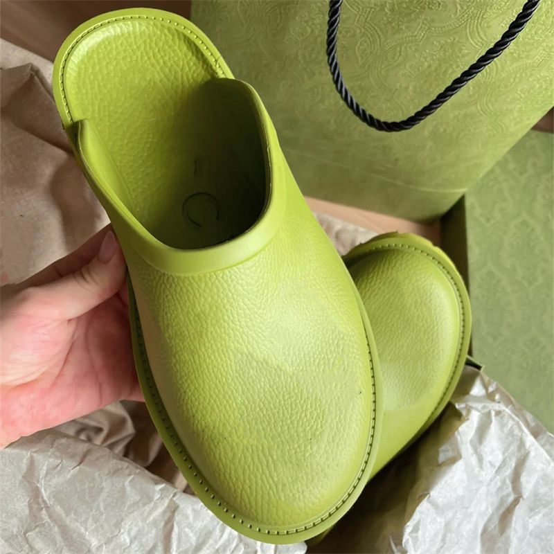 Green Low-heeled