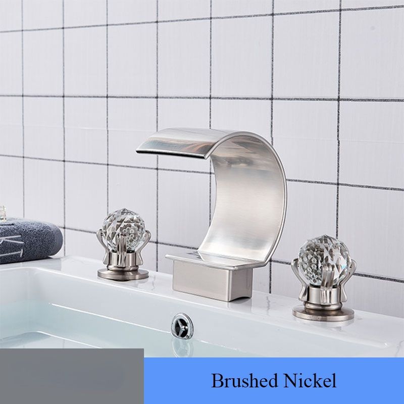 Borstad nickel