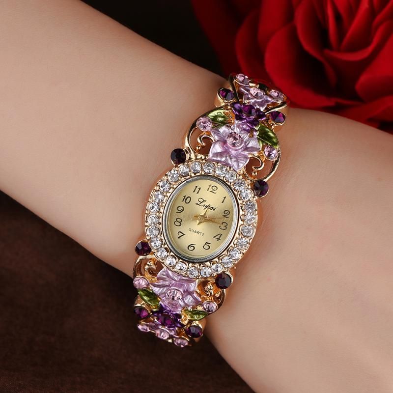 Vintage Lüks Bayanlar Elmas Kuvars Saatler Kadınlar Elbise İzle Çiçek Kol Moda Kadın Bilezik Saatı
