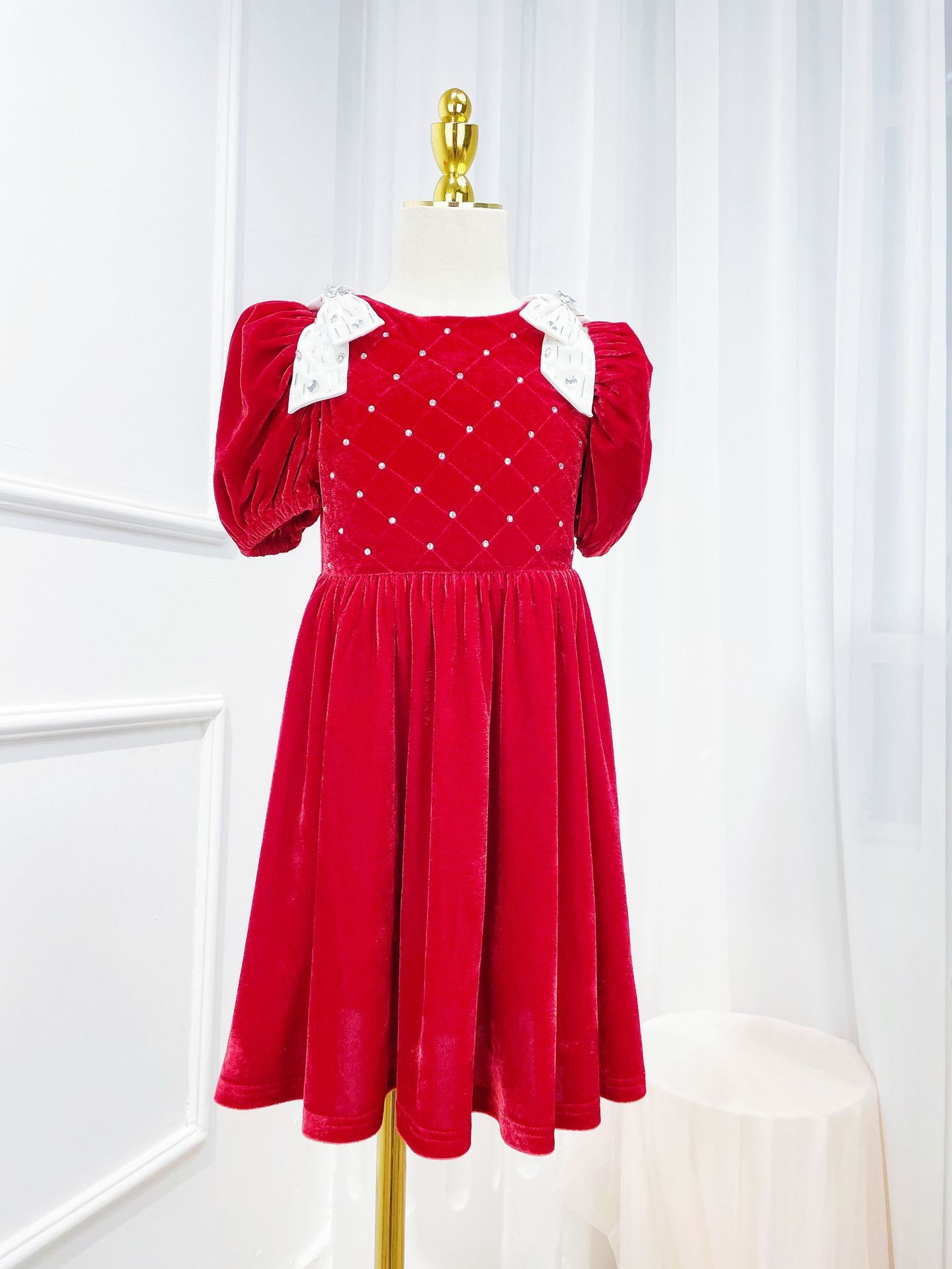 Venta al por mayor 2022 Primavera Vestidos de verano New Style Girls Manga corta Velvet Princess Venta al por mayor 2022 Primavera Vestidos de verano New Style Girls Manga corta Velvet Princess