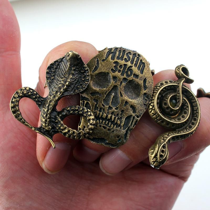 Anillos de racimo Asistente de cobre antiguo Skull Apertura Anillo Estilo gótico Punk Jesús