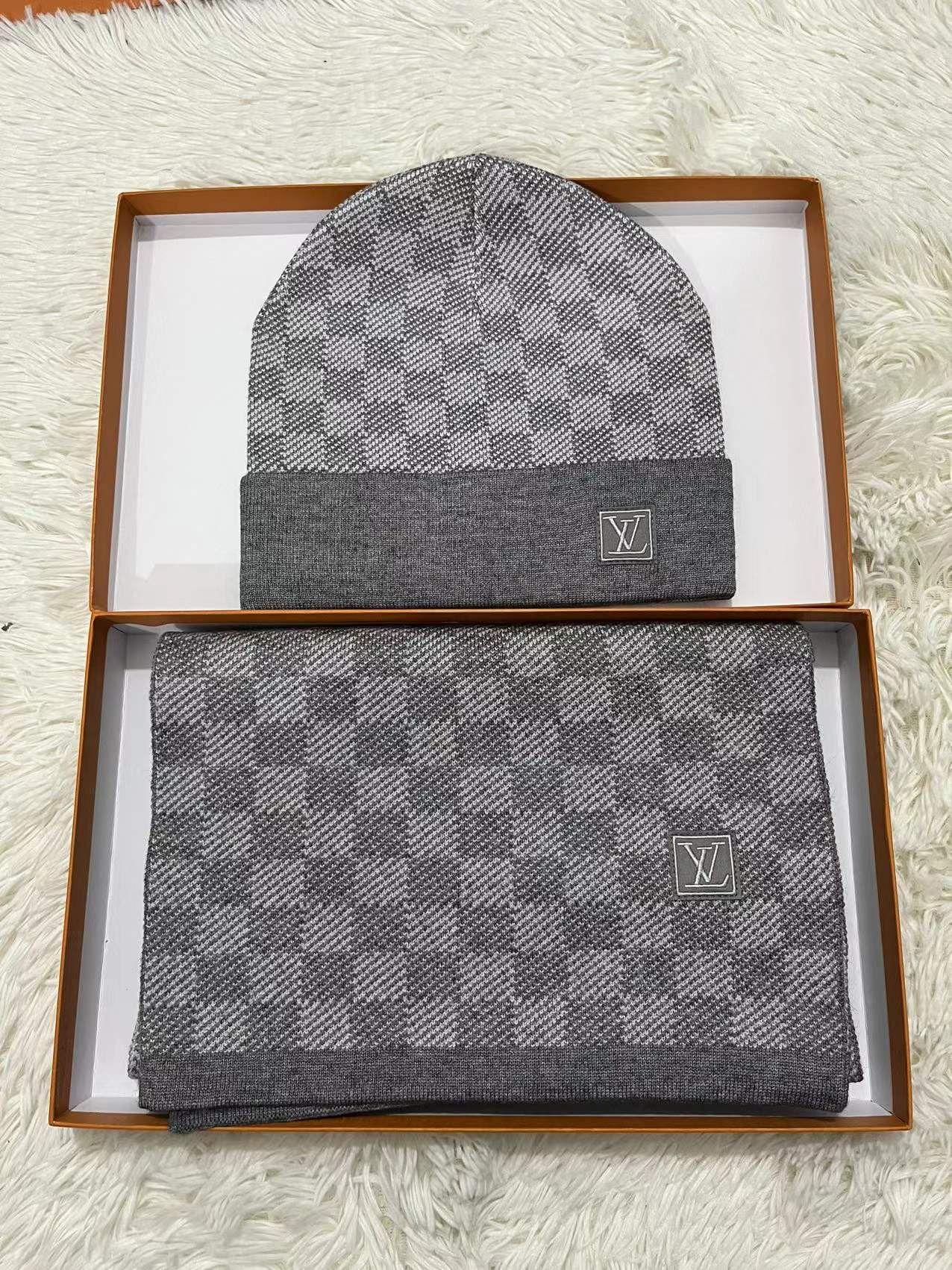 scarf + hat/1 NO box