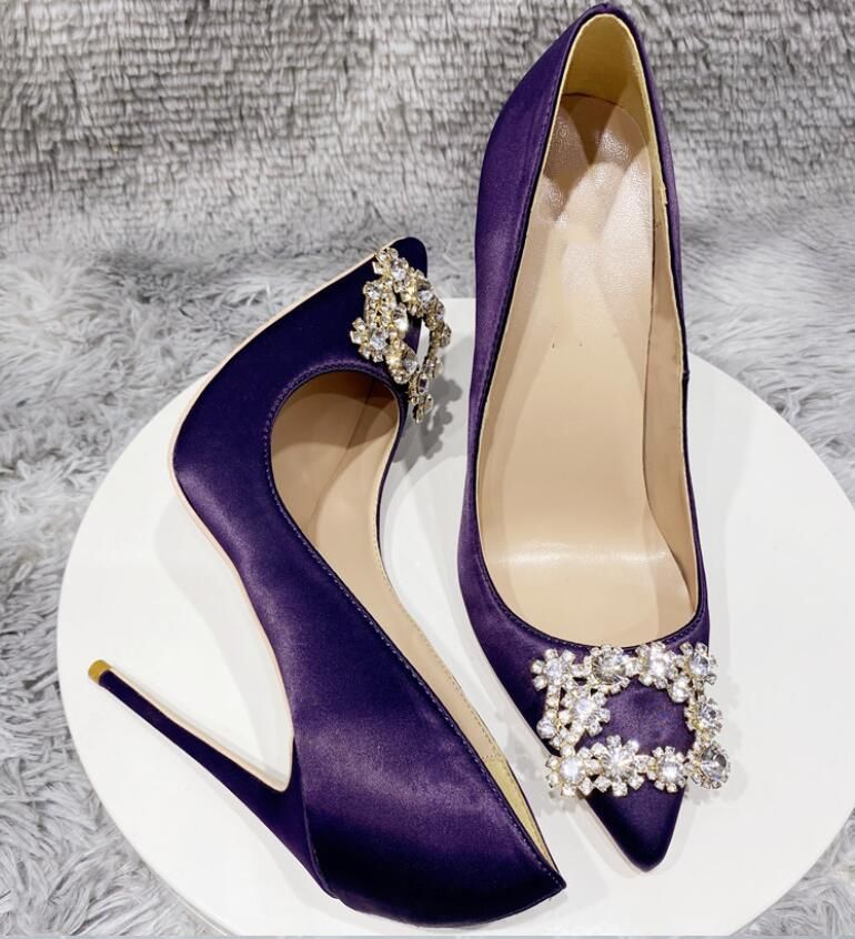Diamond sales red bottoms