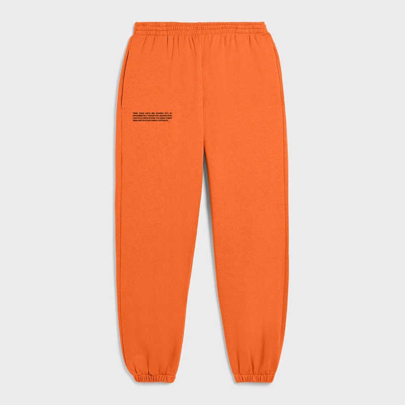 orangefarbene Jogginghose