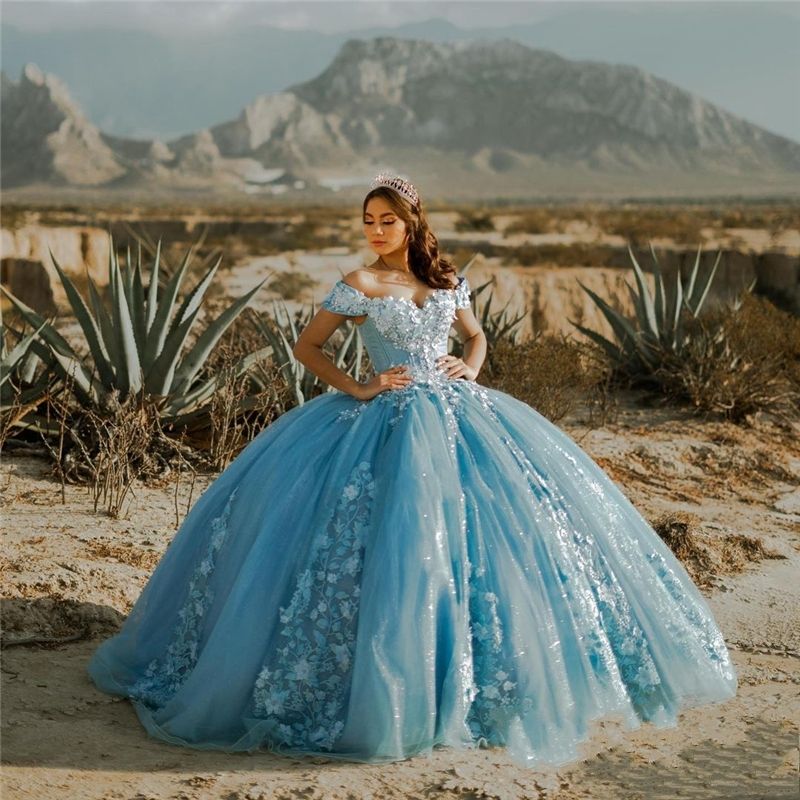 Cielo claro azul quinceañera vestidos 2022 Off Hombro Bola Bola Flores 3D Flores de encaje Appliques Sweet 16 Vestido 15 Brithday Fiesta Use princesa vestidos Cielo claro azul quinceañera vestidos 2022 Off Hombro Bola Bola Flores 3D Flores de encaje Appliques Sweet 16 Vestido 15 Brithday Fiesta Use princesa vestidos