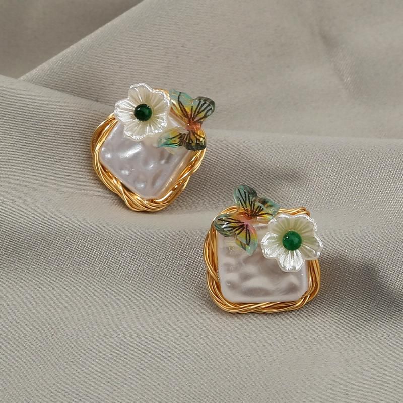 Flower earrings