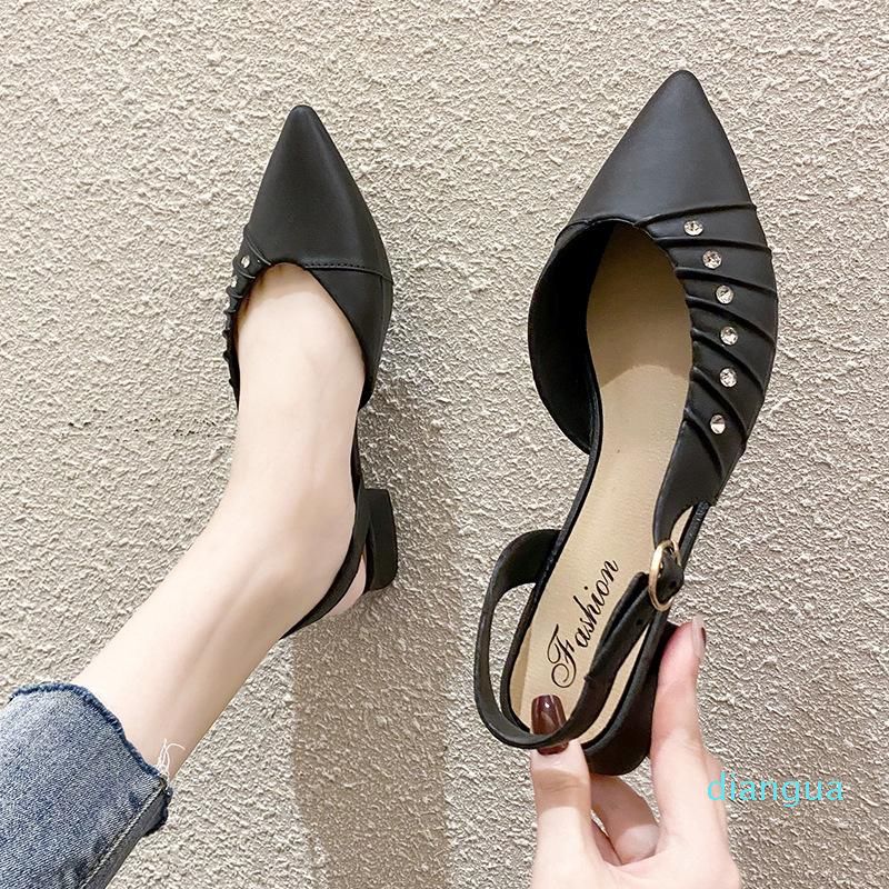 Compre Sandálias Estilo Coreano Moda Temperamento Casual Pontilhada Salto  Espesso Senhora Muller Chinelos Outer Wear Show Mulheres Sapatos Pendulares  De Diangua, $310,07 | Pt.Dhgate.Com
