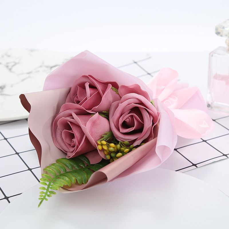Stil 4: Hudpulver Rose med presentpåse