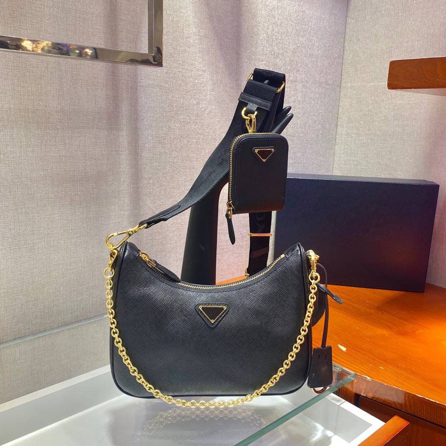 15. Lieather Black Bags Gold Chain