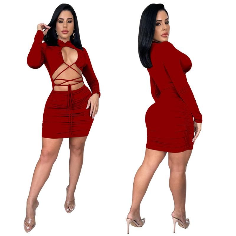 Vestido plumas|Vestido rojo entubado|Moda fiesta 2021