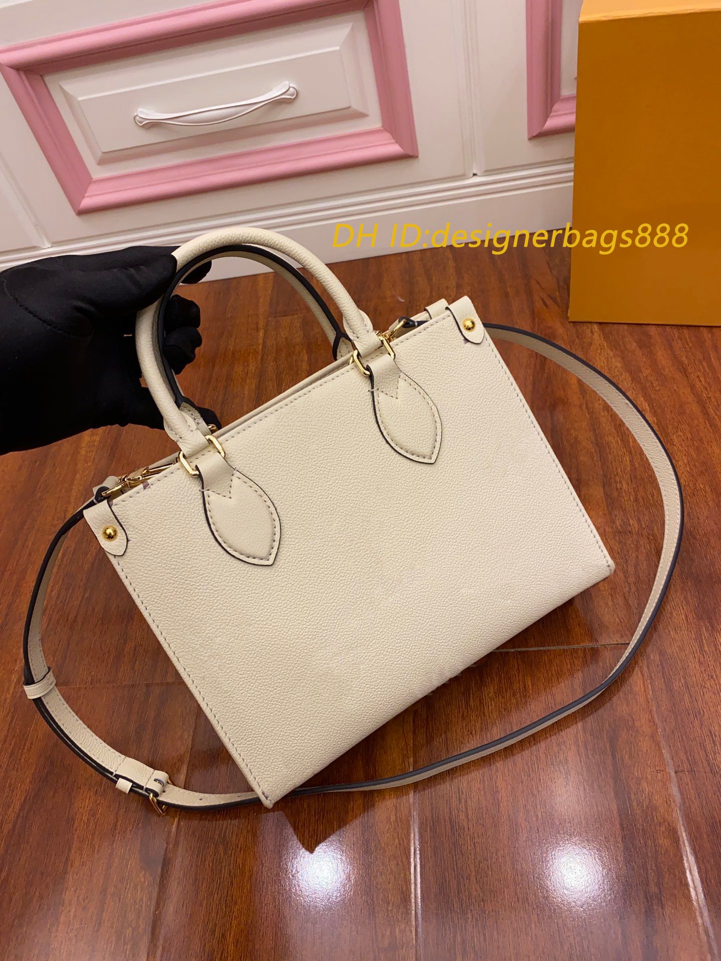 Beige tryck 25 cm