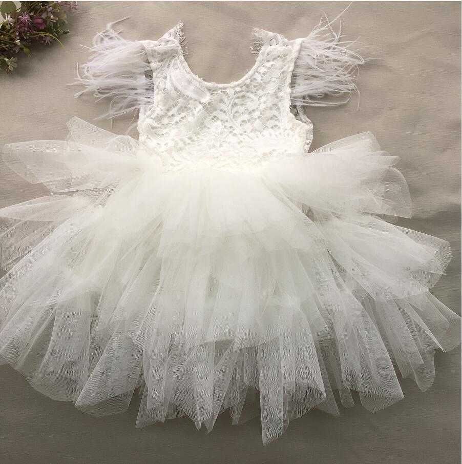 Tylko biała sukienka