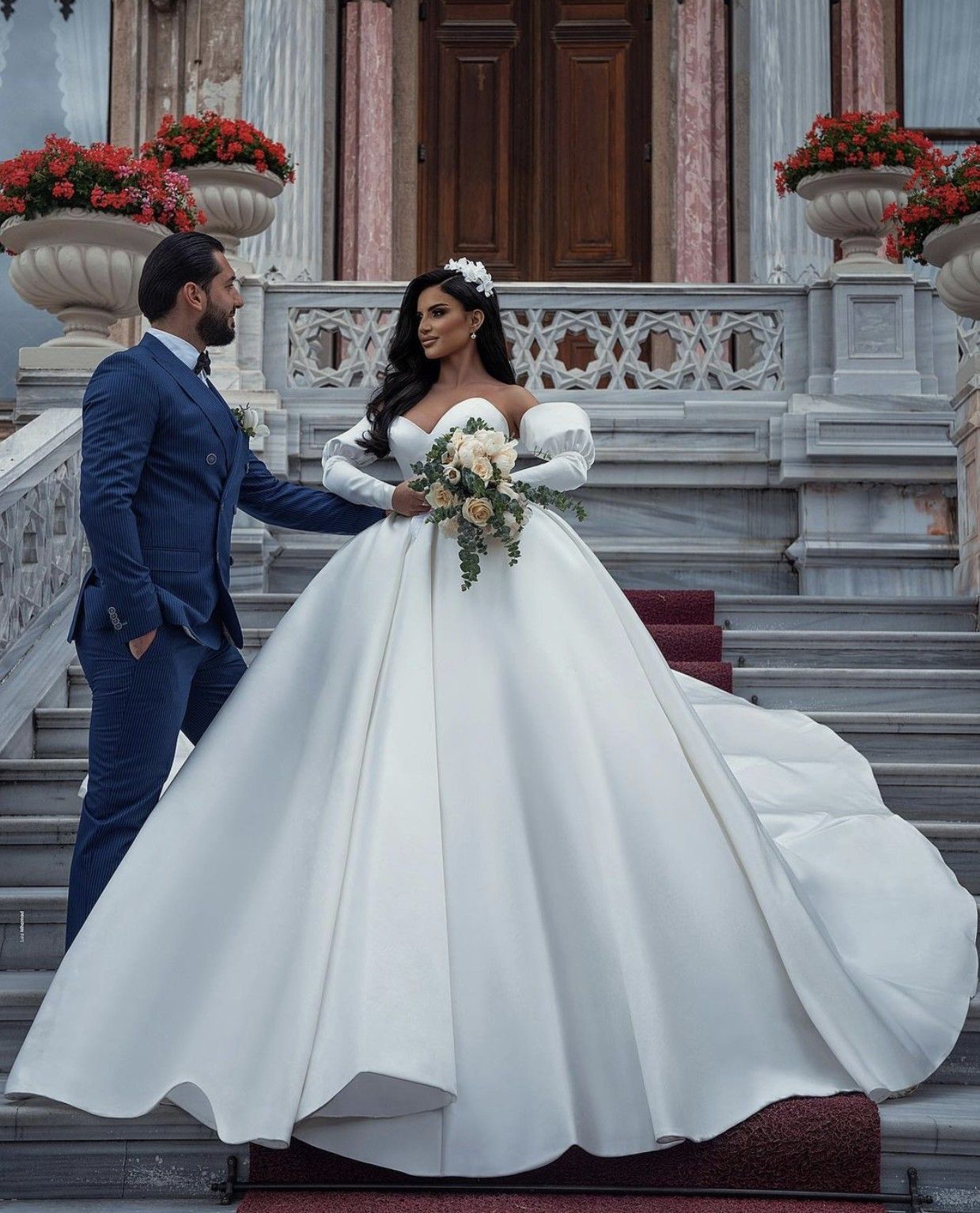 2022 New White A Line Abiti Da Sposa Abiti Da Sposa African Abito Da Sposa  Satin Manica Lunga Plus Size Sweep Train Medio Oriente Da 250,42 € | DHgate  Italy