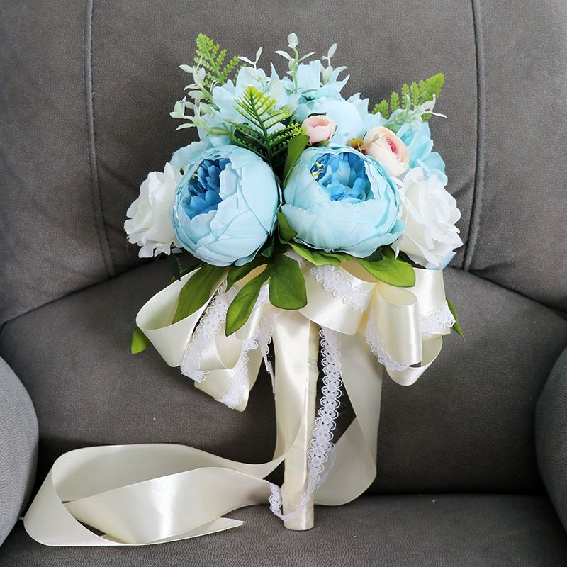 Hada azul con rubor y ramo blanco Accesorios de boda Bouquets nupciales