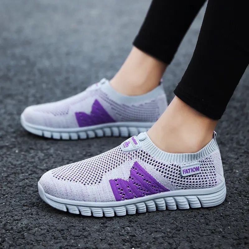 Burgundy womens sales running shoes