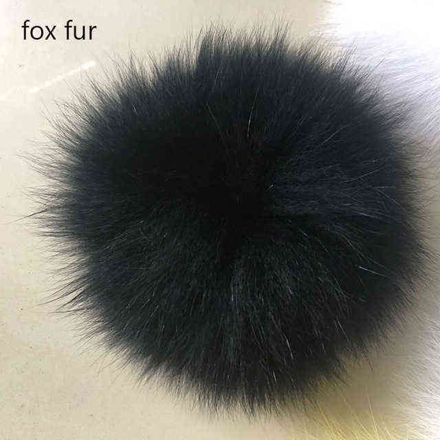 DIY FOX NOIR POM