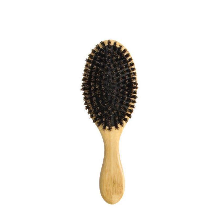 Brosse à cheveux à poils sanglants