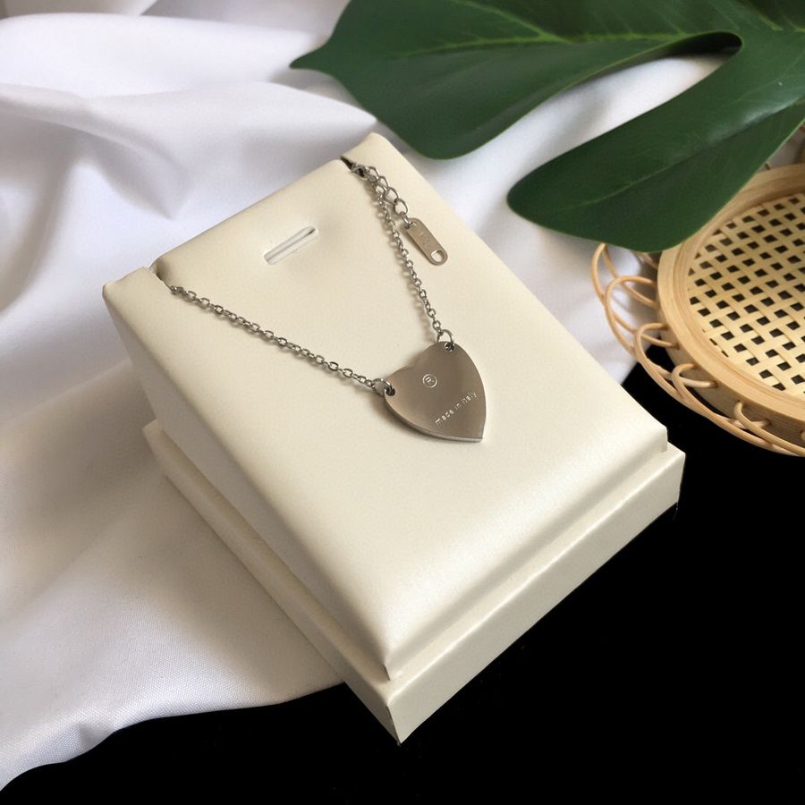 White gold/Necklace(no original box)