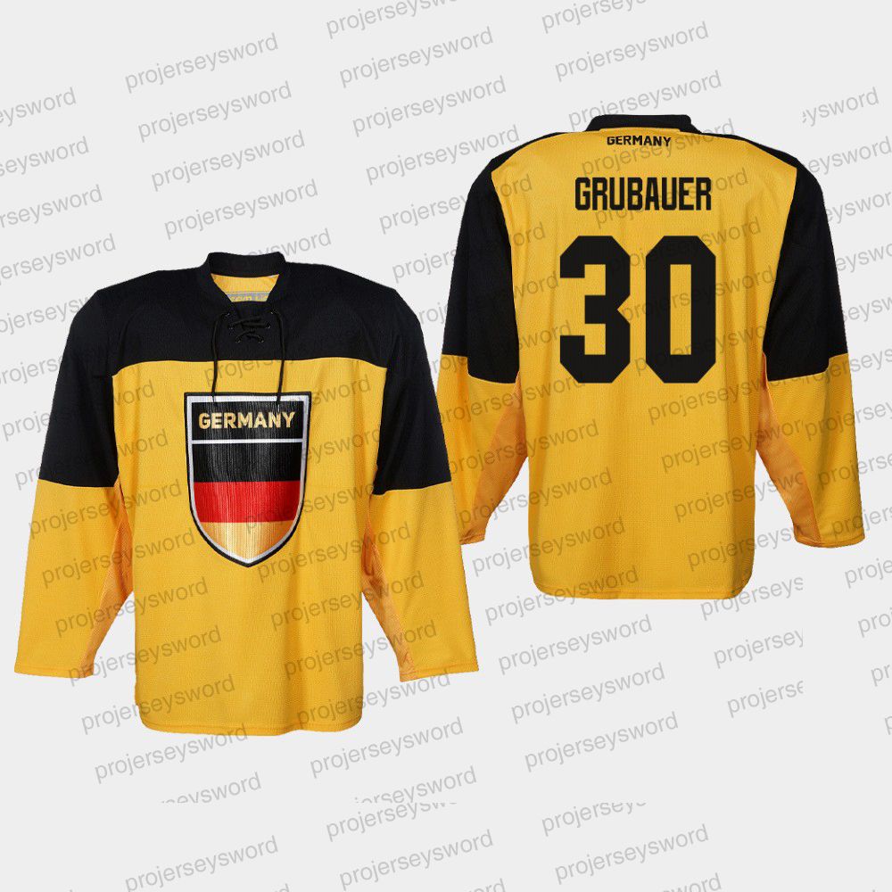 30 Philipp Grubauer