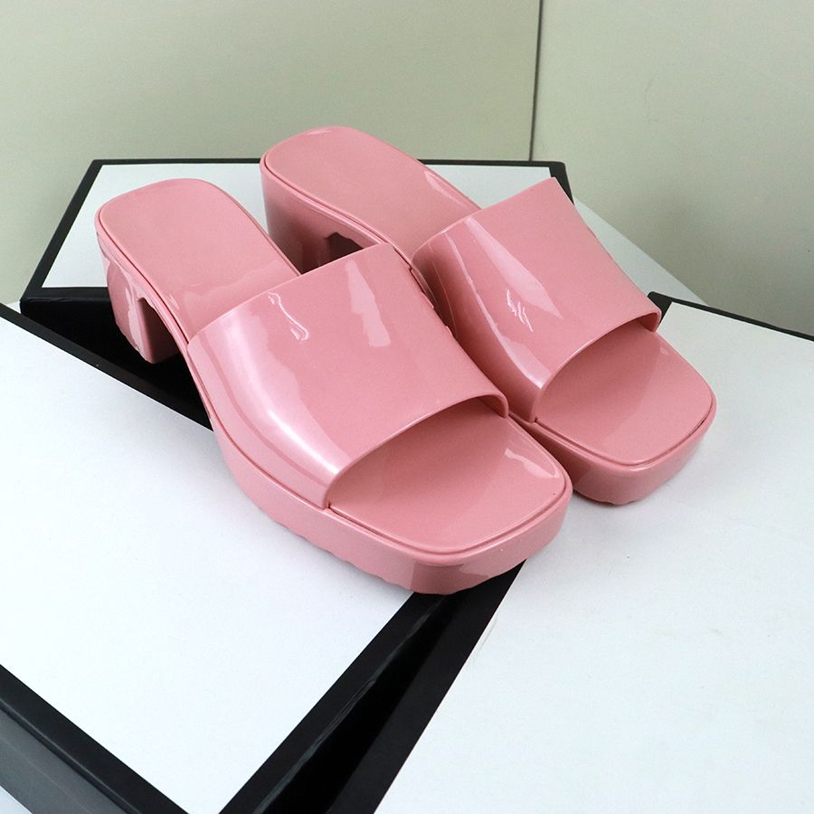 woman slipper fashion lady Sandals Beach Thick bottom Sell Well slippers  platform Alphabet Rubber High heel slides