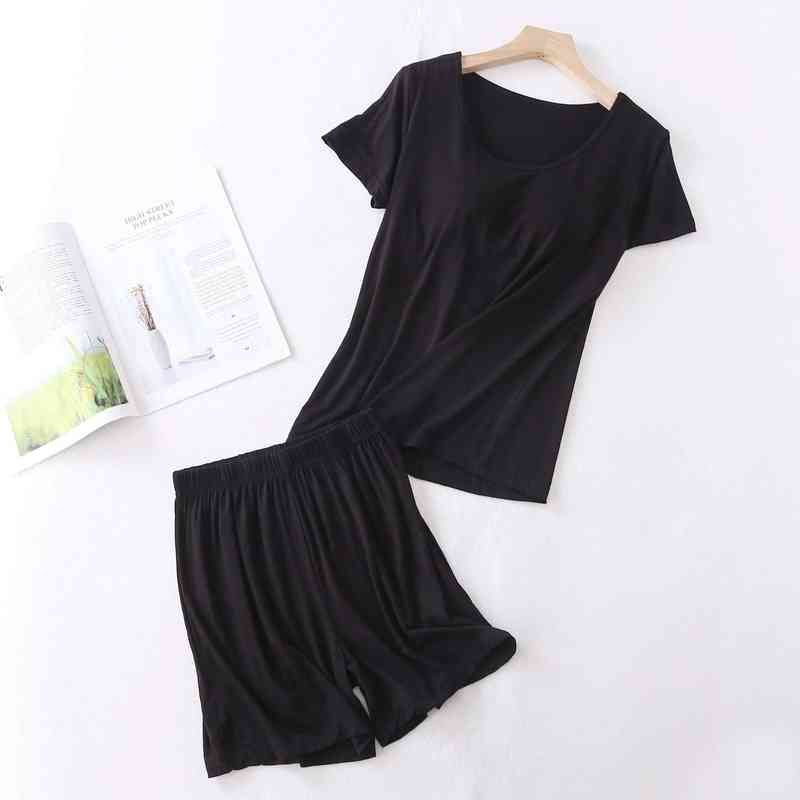 17Black Short