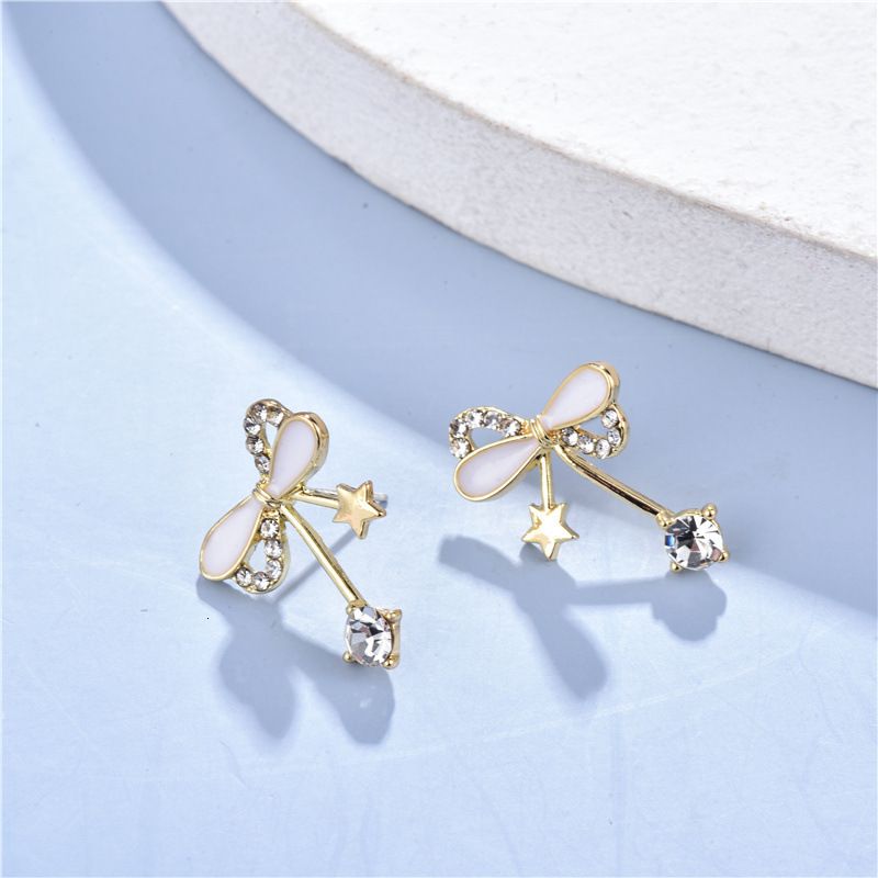 Pendientes Asimétricos De La Aguja De Seguridad De Corea Del Pendientes Asimétricos De La Aguja De Seguridad De Corea Del