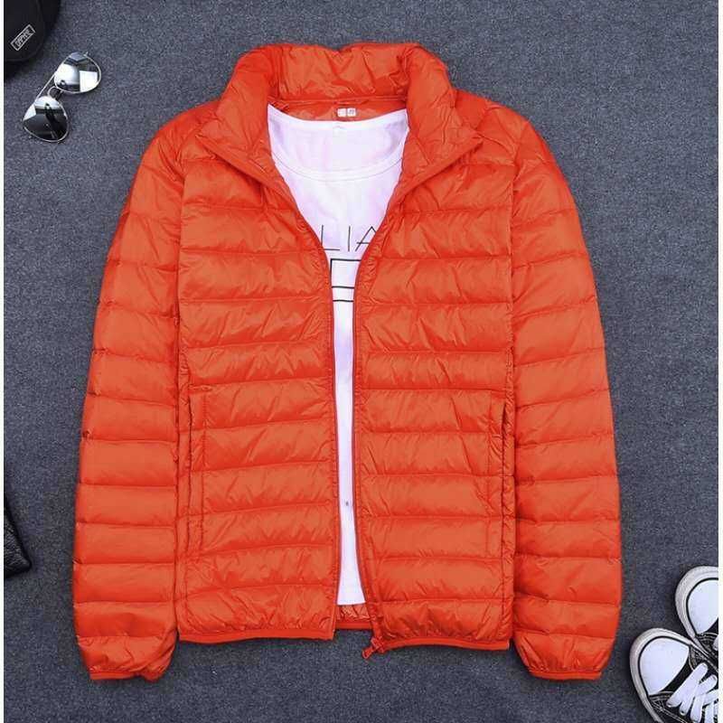オレンジ色のジャケット