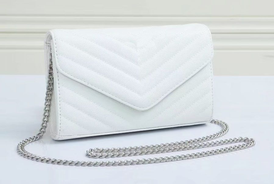 16.White bags silver chain