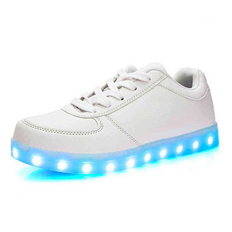 Lage bovenste LED -schoenen