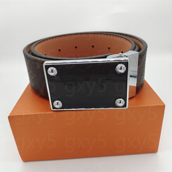 Classic black buckle