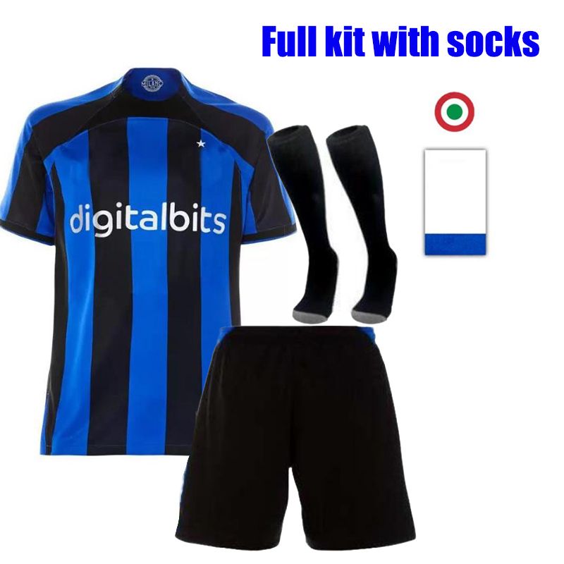 Kit domestique avec chaussettes + patch 1