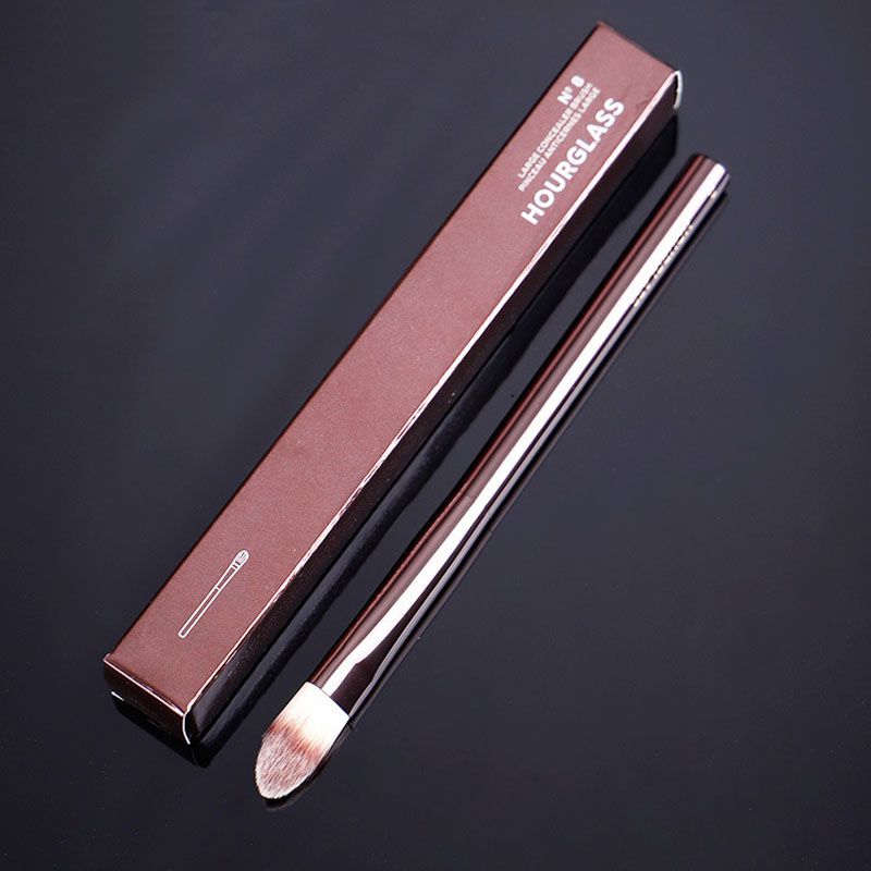 NO.8 Large Concealer Brush