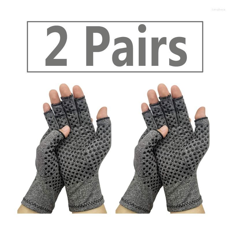 2 pair of Gloves