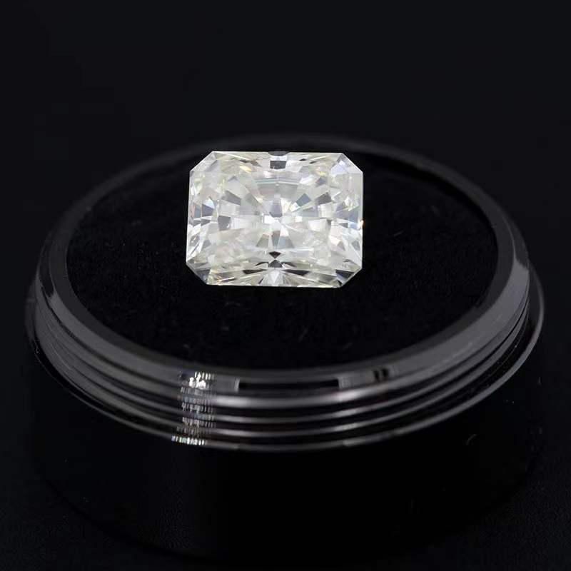 D Цвет VVS1 3x5mm (0.5CT)