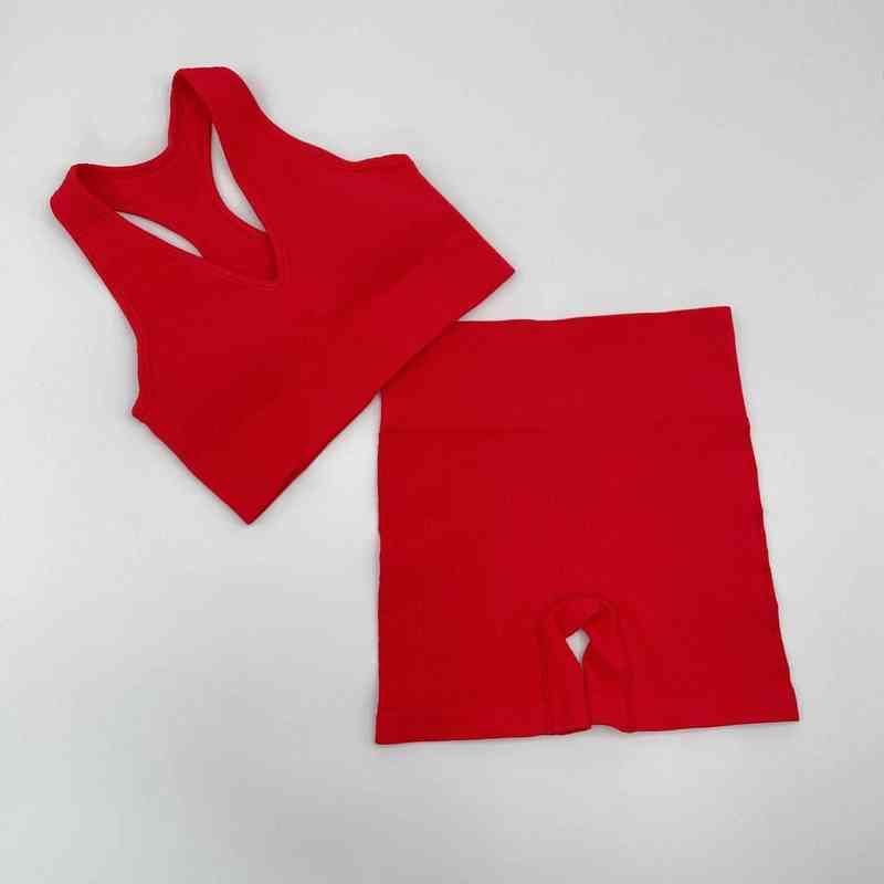 red shorts set