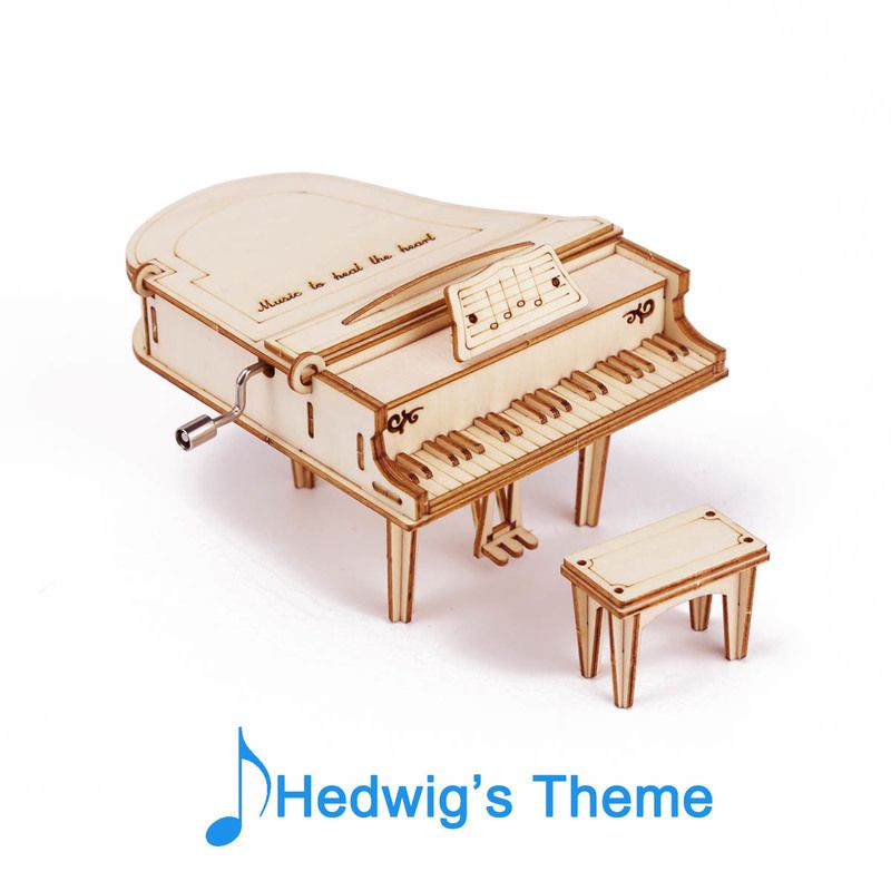 Hedwig Theme