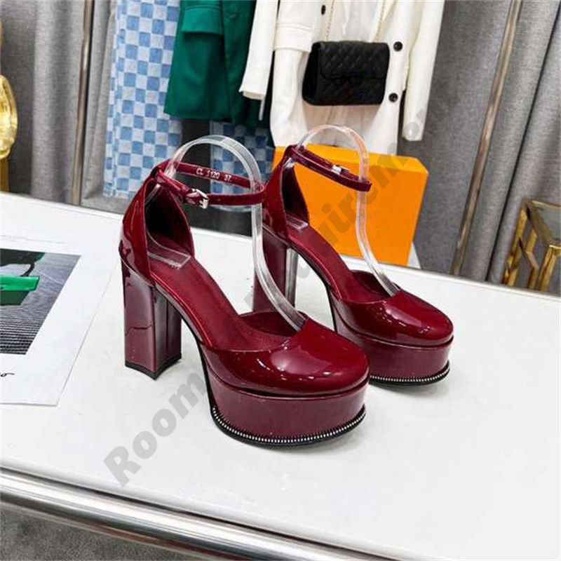 Fame Platform Sandal - Shoes