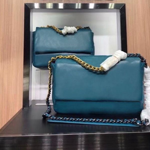 19 Handbag Chain Shoulders Bags Luxury Designer Crossbody Bag Purse  Messenger Genuine Leather Purses Fashion Clutch Envelope Women Hanging  Toiletry Bag From Designerbagsss, $72.85