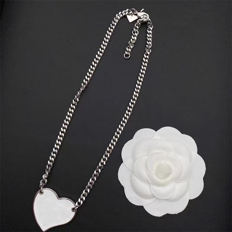 collier 15