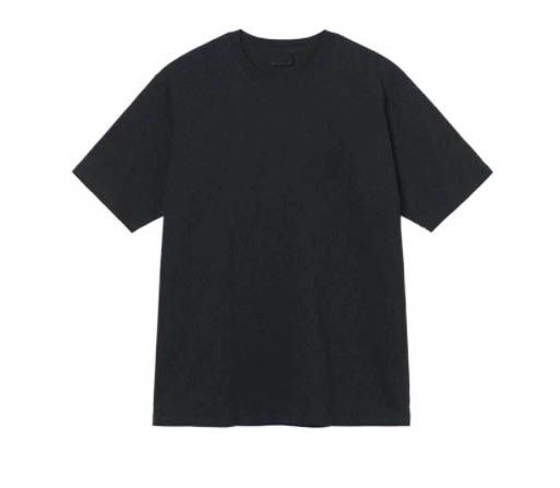 black t shirt