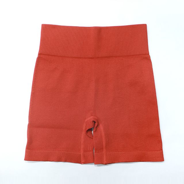 orangefarbene Shorts