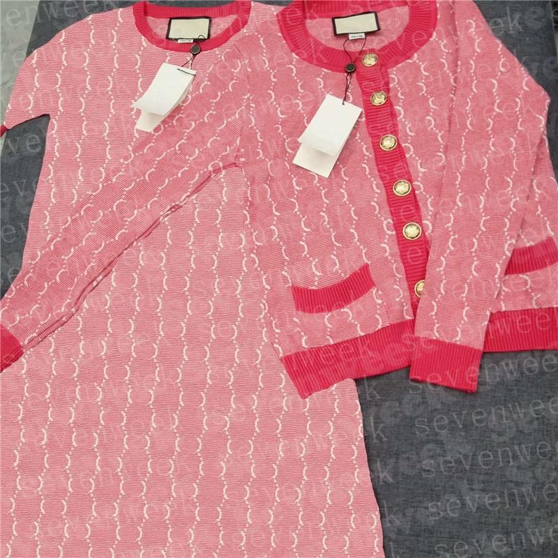 Ensemble de robes de cardigan rose