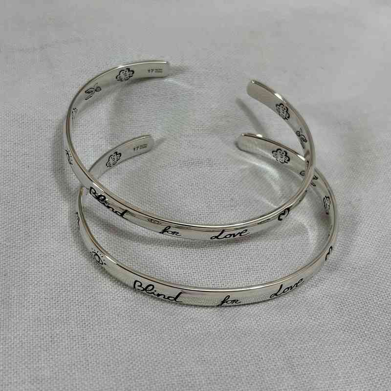 Bracelet d'édition étroite sans peur