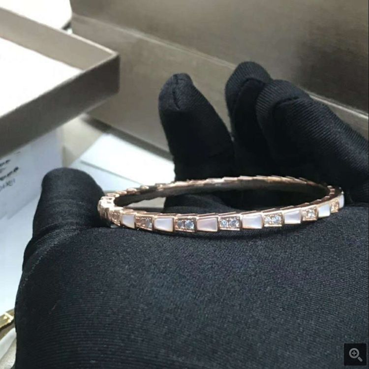 Rose Gold with Diamond Separated White