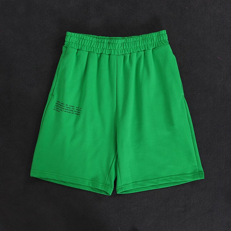 Grüne lange Shorts