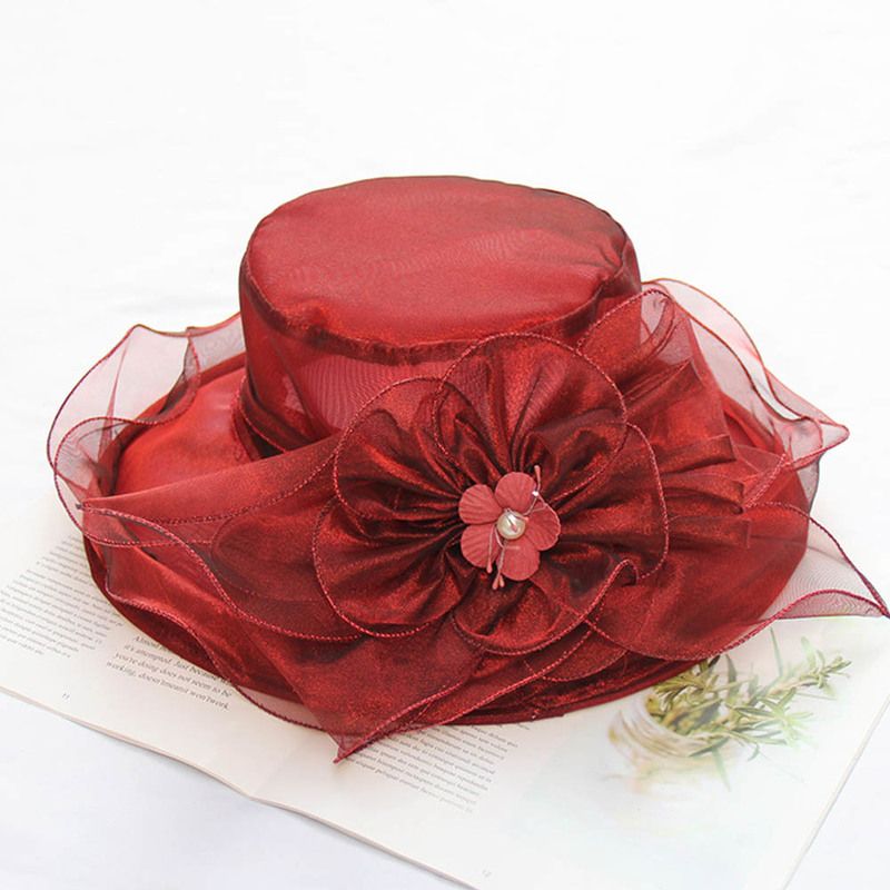 Cappello di organza rossa